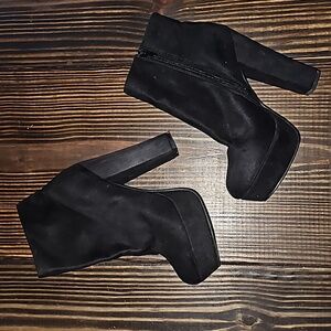 FOREVER21 BOOTIES